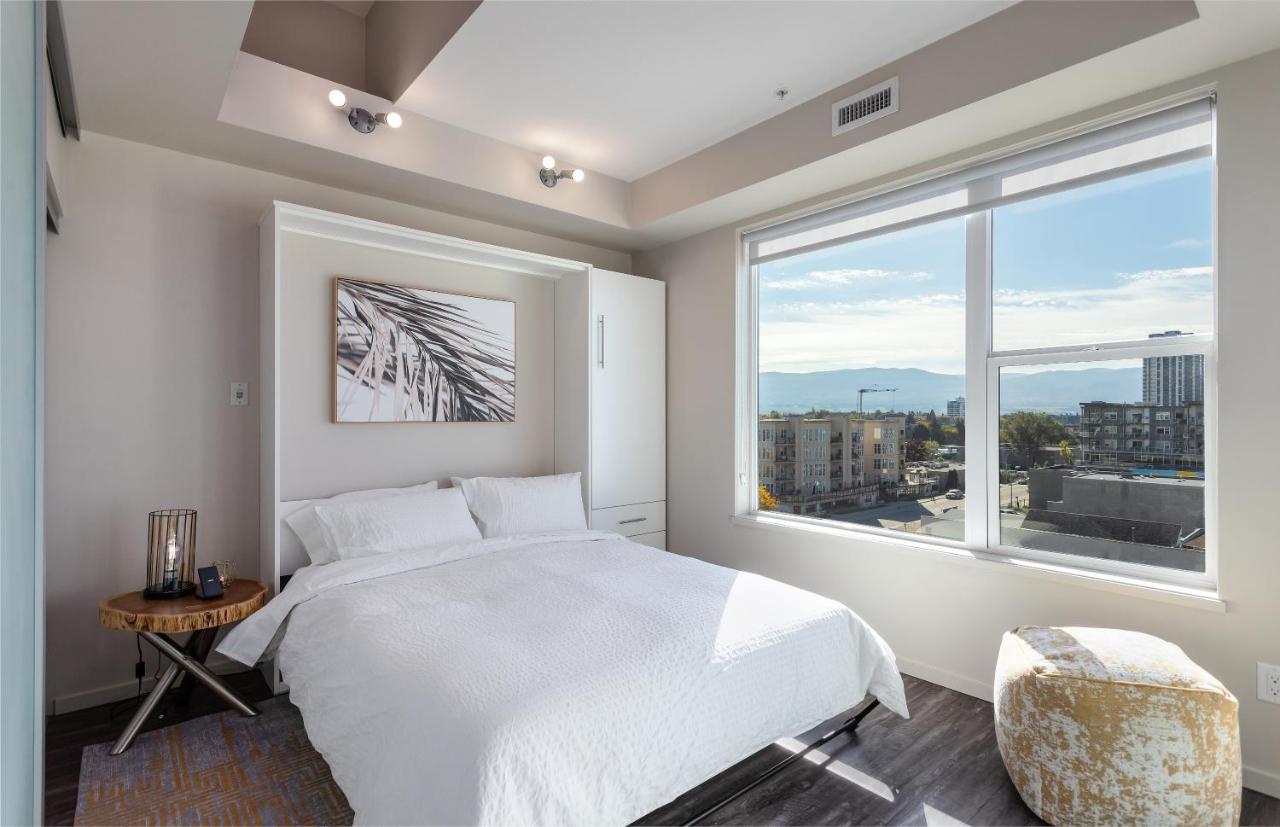 Corner Nest - Luxury Brand New Top Floor 2Bedroom Condo Келоуна Екстериор снимка