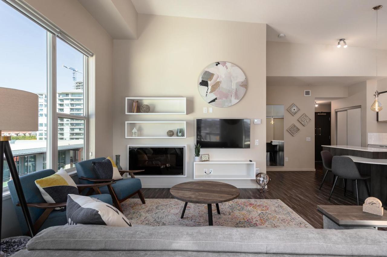 Corner Nest - Luxury Brand New Top Floor 2Bedroom Condo Келоуна Екстериор снимка